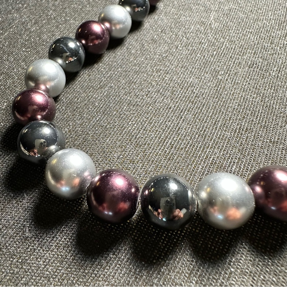 Premier Designs Faux Pearl Choker Necklace Grey Black Pearl Beaded Magnetic - Picture 5 of 7